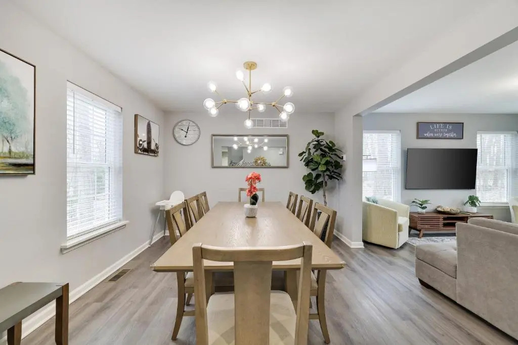 New Build-Modern 4BR, Kid-Friendly Home In Poconos