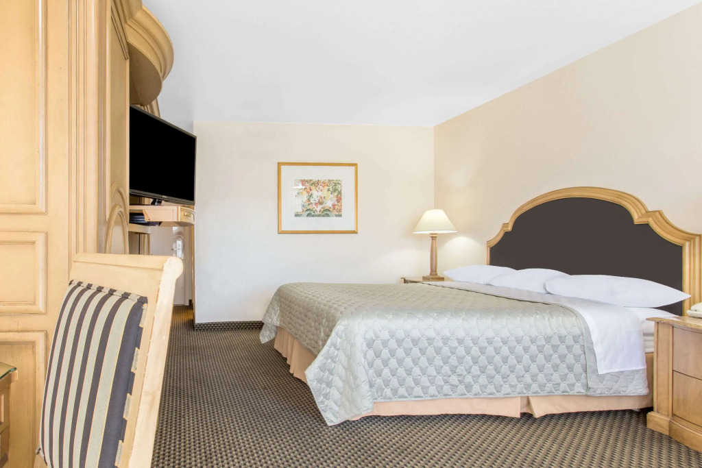 Days Inn by Wyndham Modesto