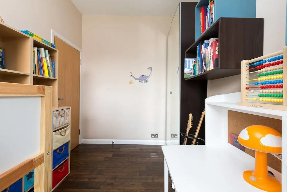 Designer and Cosy 3 bed Family Flat in Lovely Area