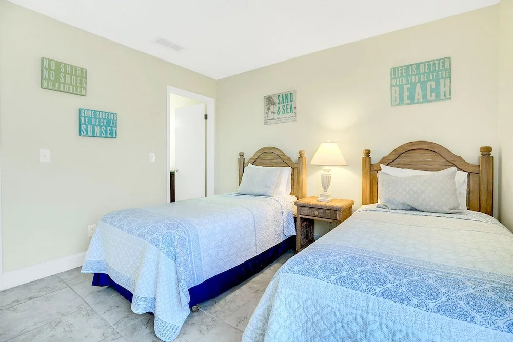 19930 Gulf Blvd Townhouse Unit 4A 2 Bedrooms 2.5 Bathrooms Townhouse