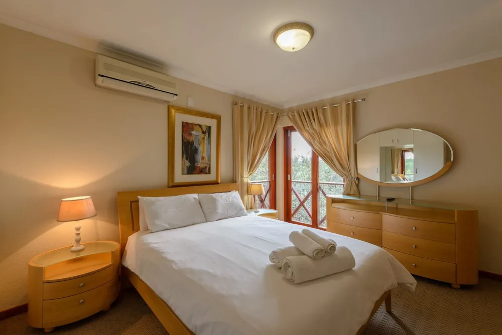 San Lameer Villa Rentals  10905