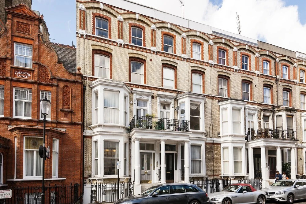 The Cheniston Gardens Abode - IA01