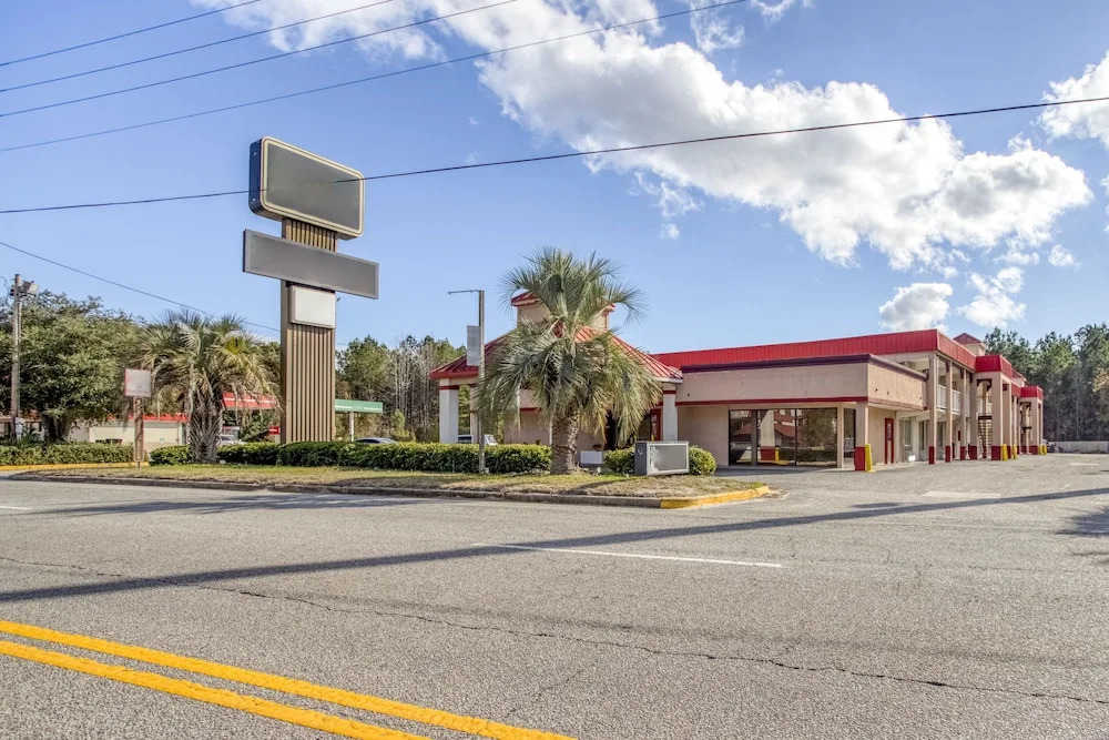 Palms Inn & Suites