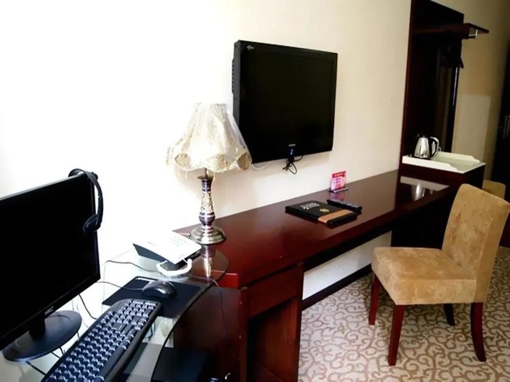 Kunming Tong Yi Business Hotel
