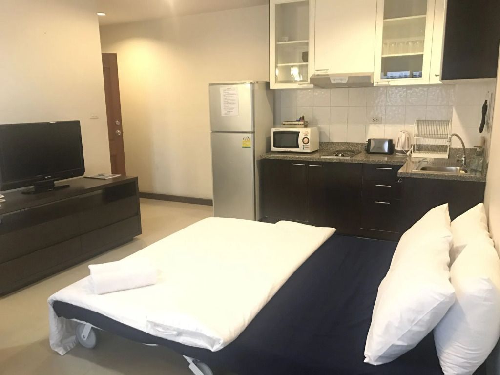 14 Place Sukhumvit Suites