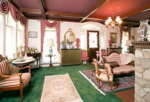 The Victorian Tudor Inn
