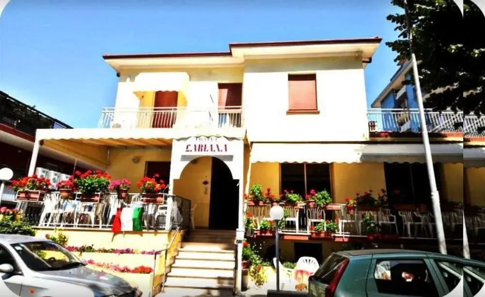 Hotel Lariana