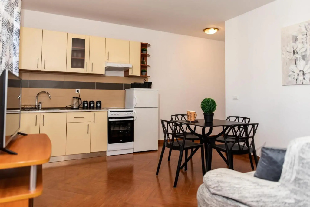 Apartments Sutalo 2