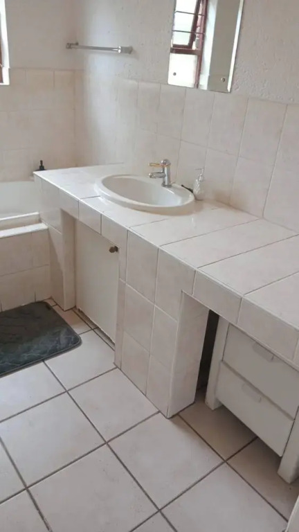 Ground flr 3bed Apartment Private Garden
