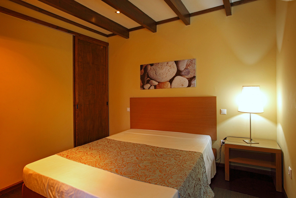 Topazio Vibe Beach Hotel & Apartments