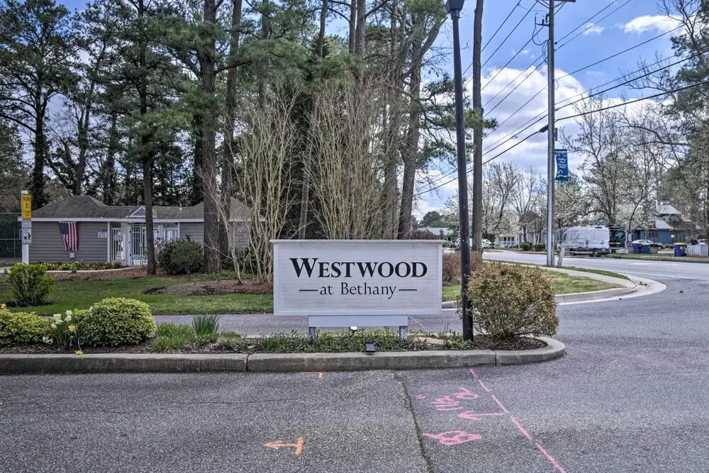 1 Mi to Beach & Boardwalk: Family Townhome