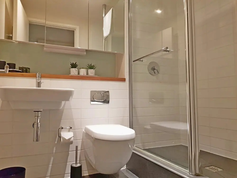 Reading Town Centre Courtyard View Serviced Apartment