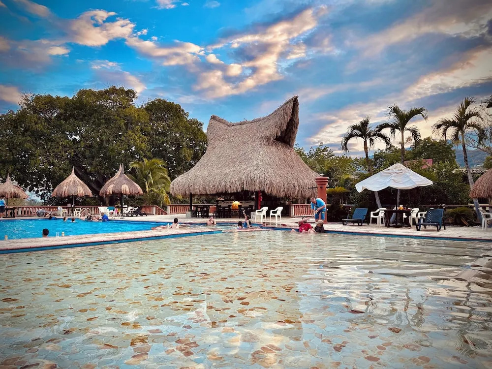 Hotel Portón del Sol