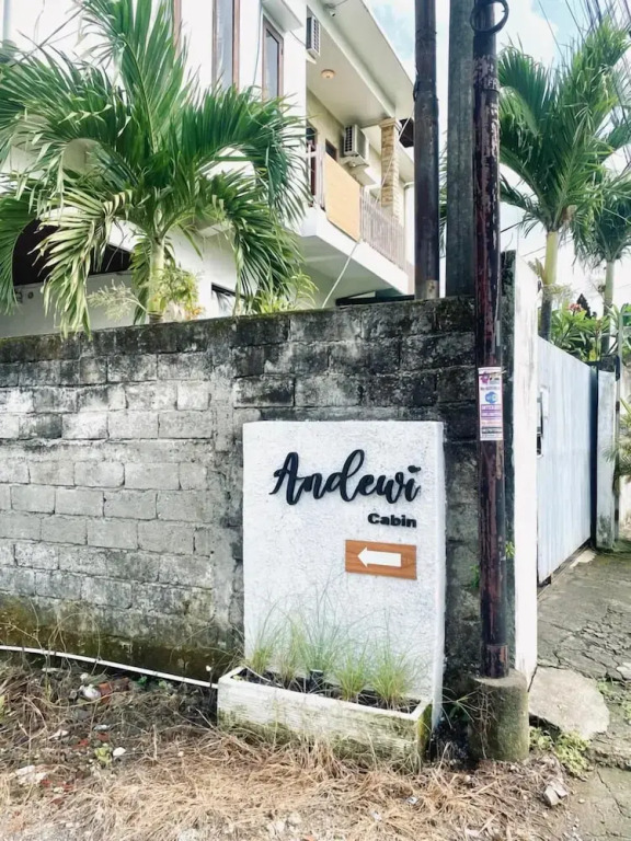 Andewi Cabin