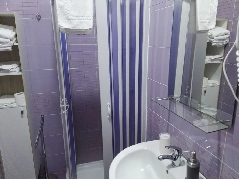 Cavour Rooms
