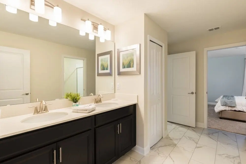 Champions Gate 1586 - Eight Bedroom Pool Home