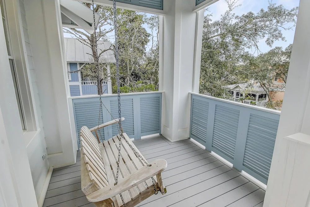 Beautifully Remodeled "taste & Sea" 3br/3.5ba Steps From Beach/pools optional Carriage 3 Bedroom Cottage by RedAwning