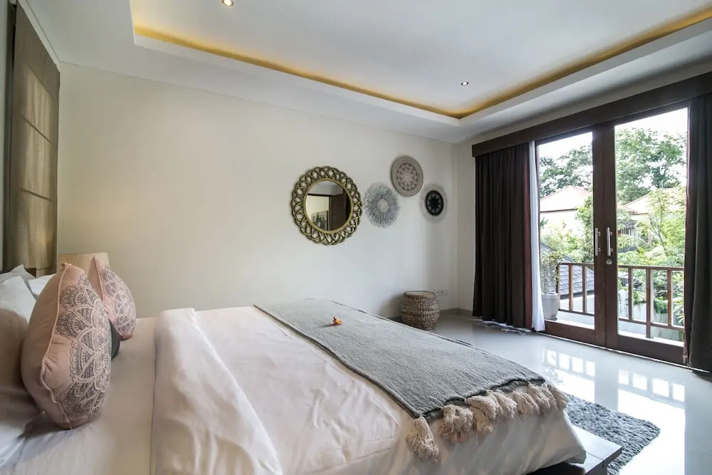 MariJo Villa