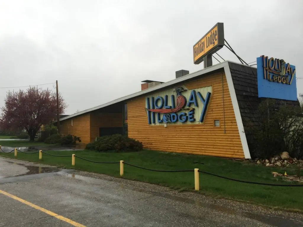 Holiday Lodge