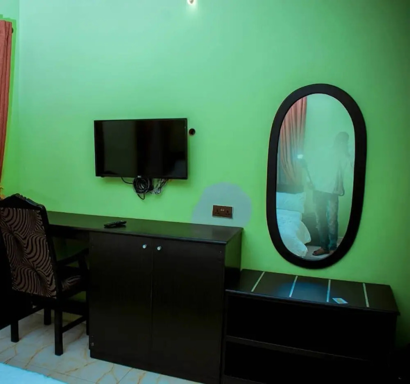 Mexiloyd Luxury Rooms & Suites