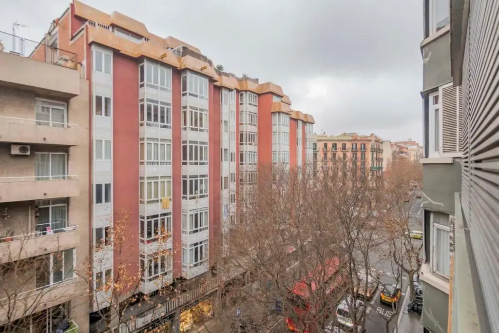 Modern and bright Duplex apartment in Eixample 4-3
