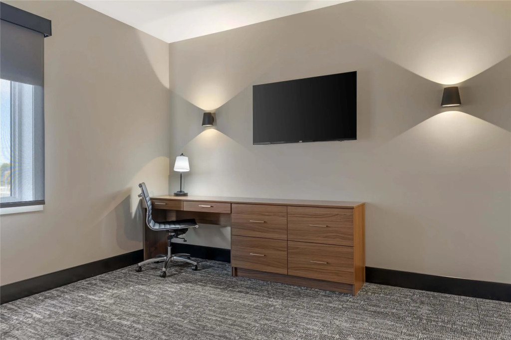 Best Western Plus Neepawa Hotel