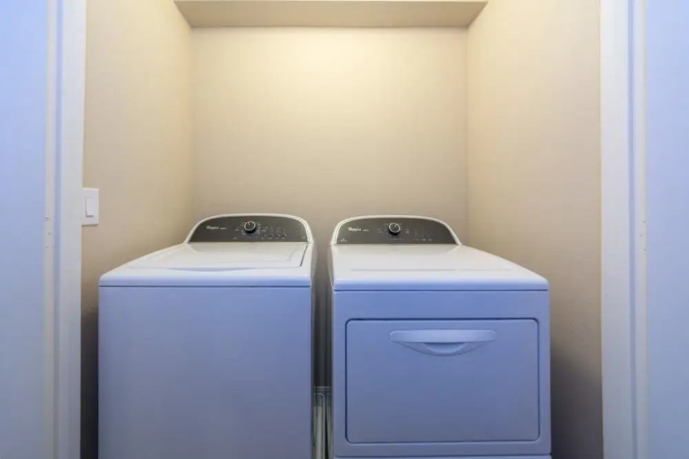 Townhome 10 Min To Disney With Hot Tub! 4 Bedroom Townhouse