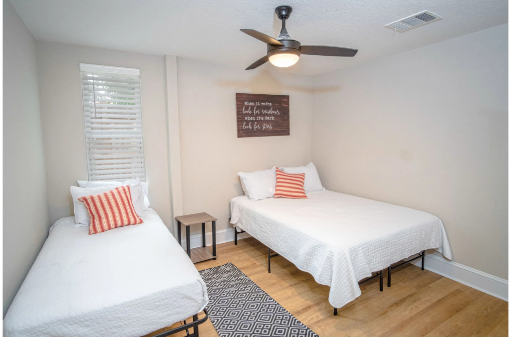 Brand New Remodeled 3BR/2BA House Near Downtown