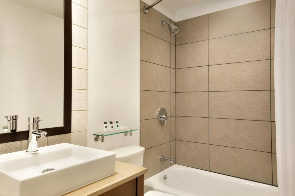 Country Inn & Suites by Radisson, Seattle-Tacoma International Airport, WA