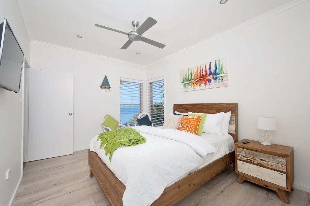Dutchies Sand & Sea Beach House - easy walk to the beach