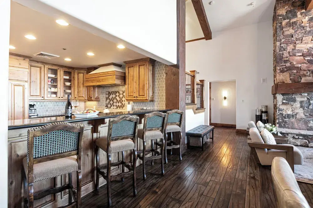 Grand Lodge - Penthouse #505 - Ski-in/ski-out 5 Bedroom Condo