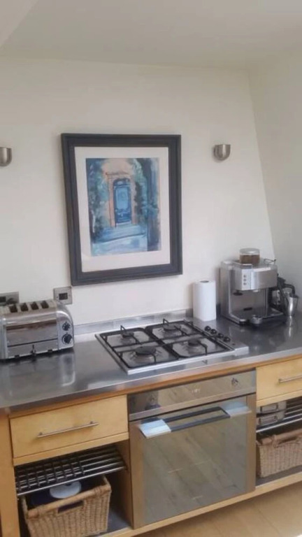 4 Bedroom Flat In Edinburgh City Centre