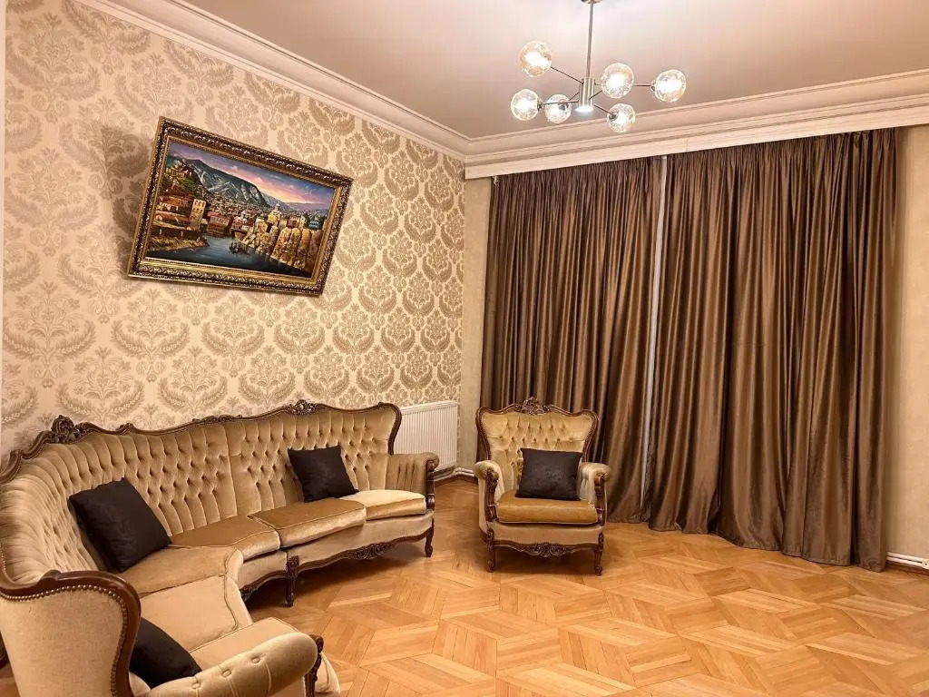 Tbilisi Suite In Queen Ketevan Avenue