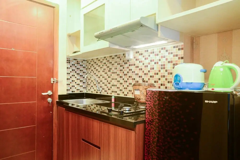 Comfortable Studio near Salemba Area at Capitol Park Apartment By Travelio