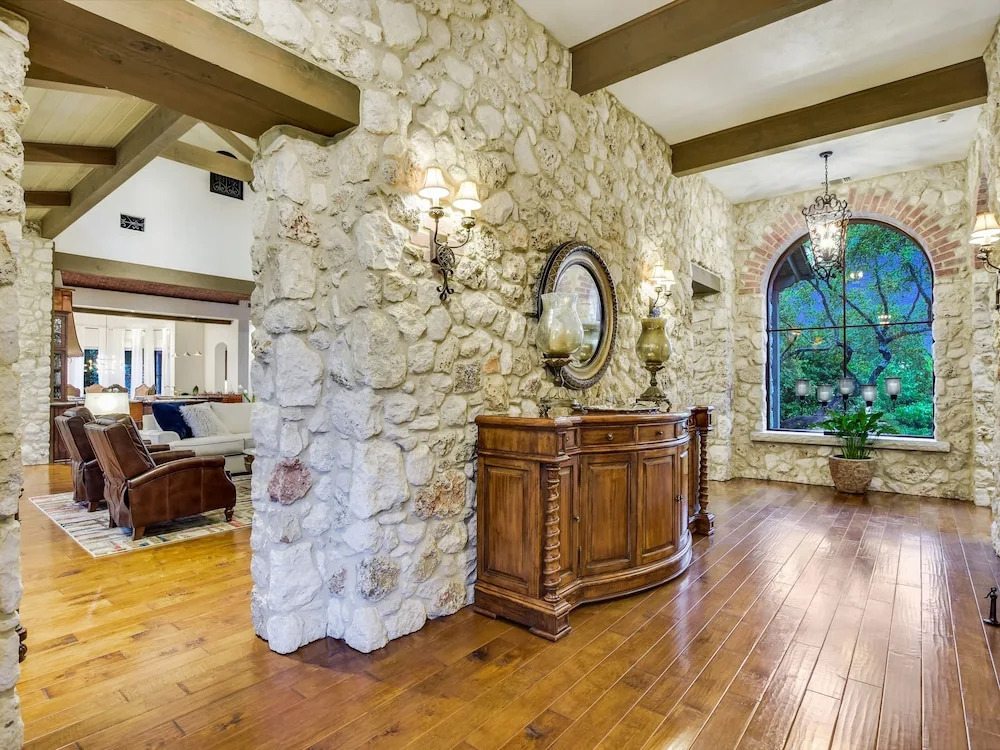 Brandon House #143476 - 5 Br Estate