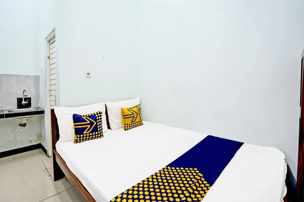 SPOT ON 94025 Jati Guest House