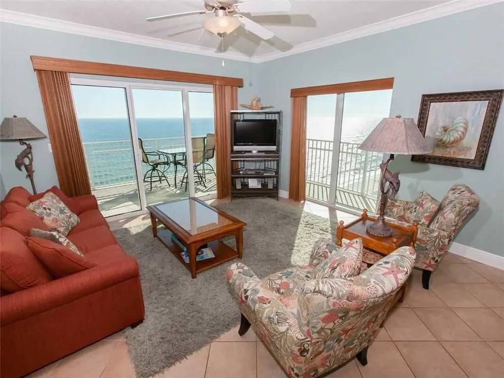 Crystal Shores West 908 - 3 Br condo by RedAwning