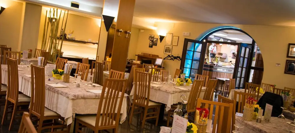 Hotel Ristorante Cigno - Camere and Aparthotel