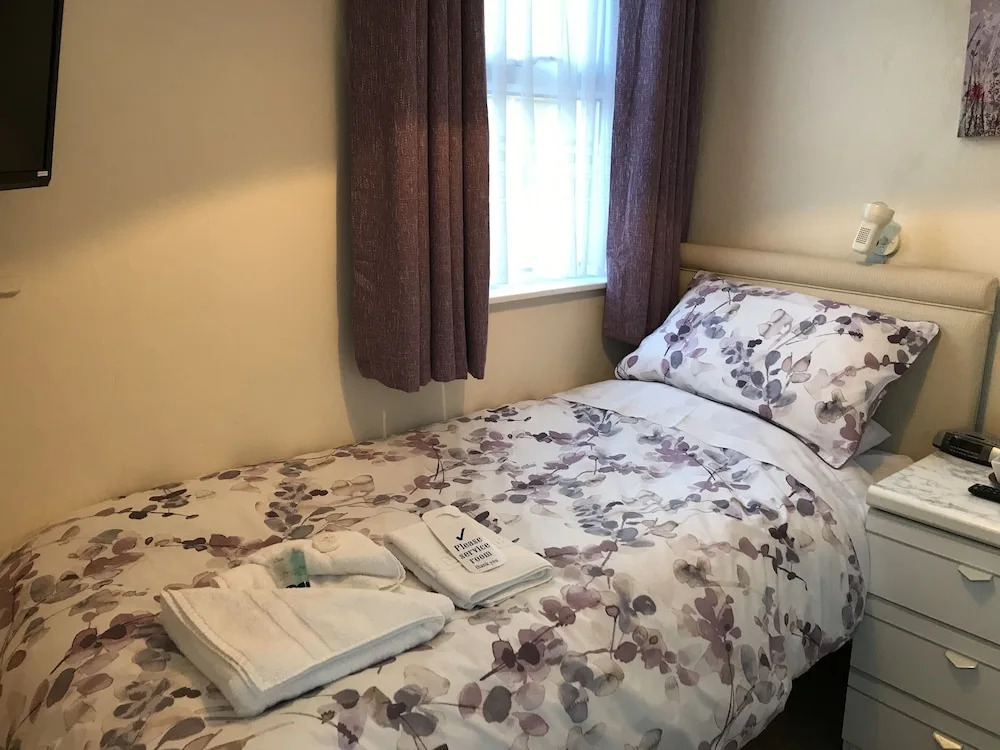 Acorn Lodge