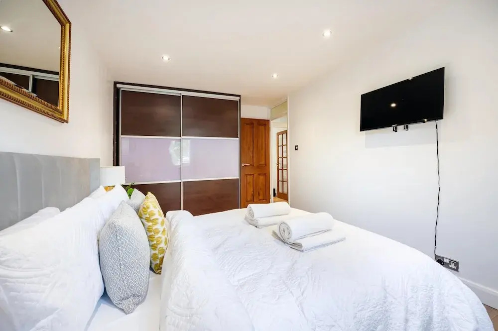 Classic 2 bed Apartment Situated in Mill Hill