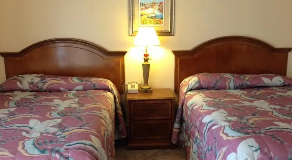 Cadillac Motel