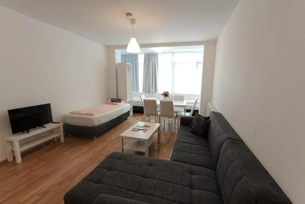Hauptbahnhof Rooms