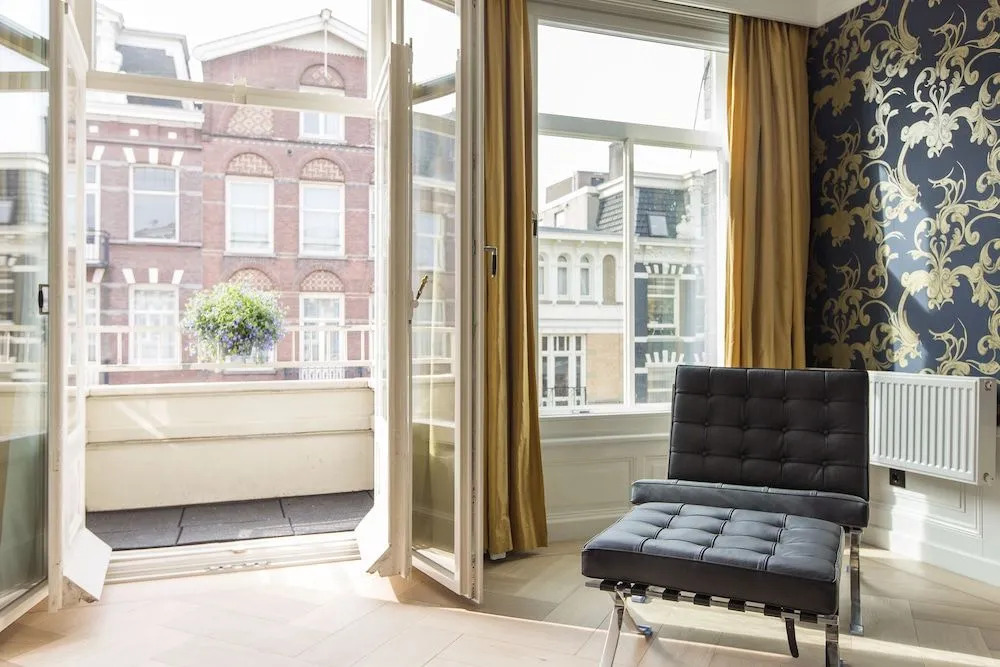 Amsterdam Canal Residence