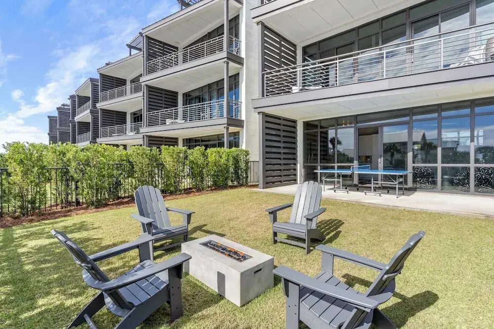 Crest One by Avantstay Rooftop Views, Pool Access, Golf Cart Included