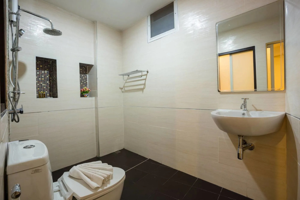 The Elegant Patong