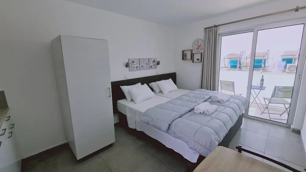 100 AN - Napa Living 37