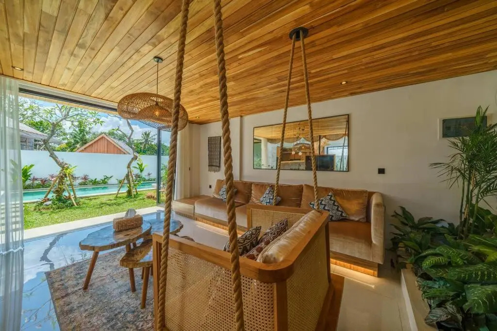 Villa Arunika - Stylish tropical 2BR Villa close to Nyanyi beach