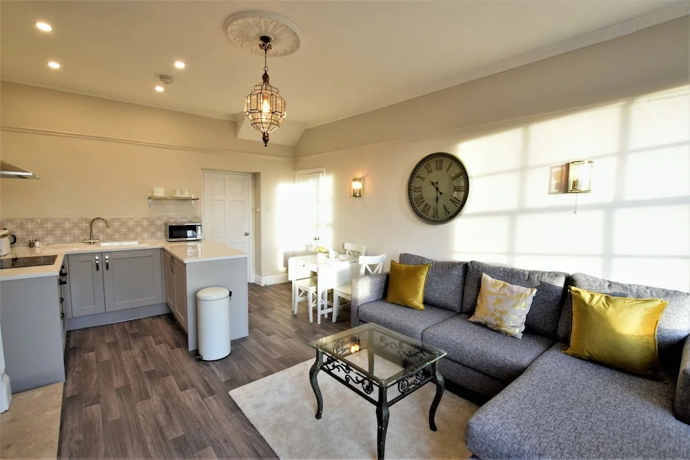 Clifton Court - yourapartment