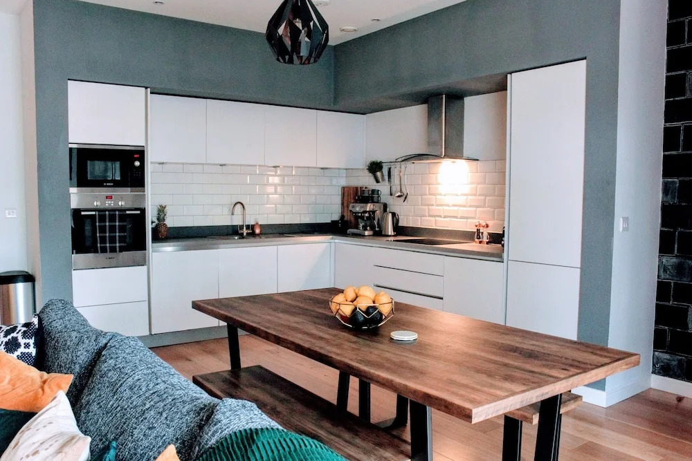 Contemporary Apartment With Garden
