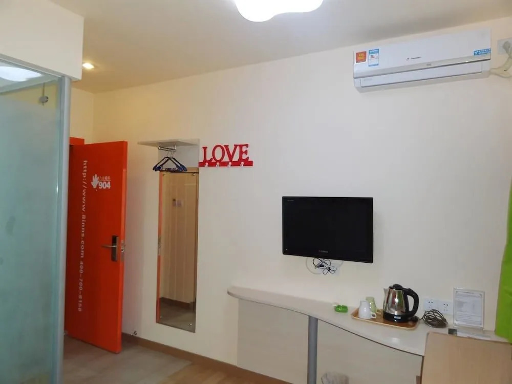 8 Inn Shenzhen Xili Branch